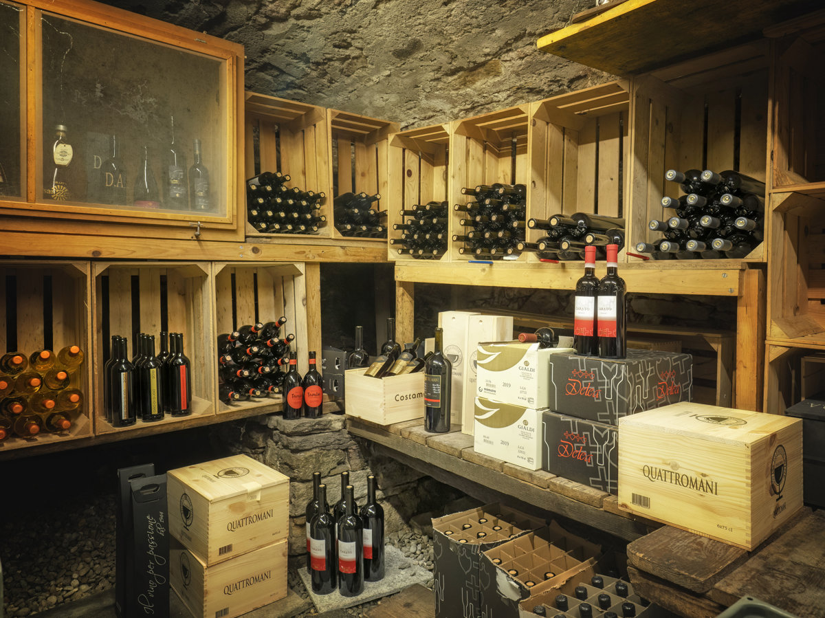 cantina idonea ai vini al Grotto al Capon